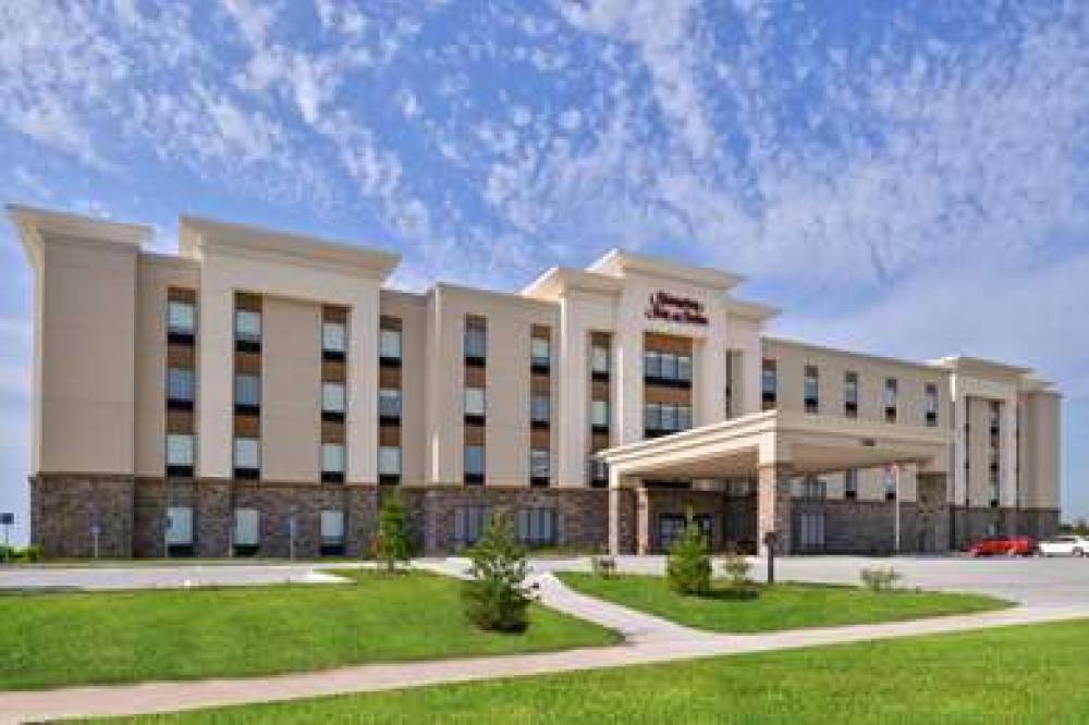 HAMPTON INN ANDAMP; SUITES AMES 6