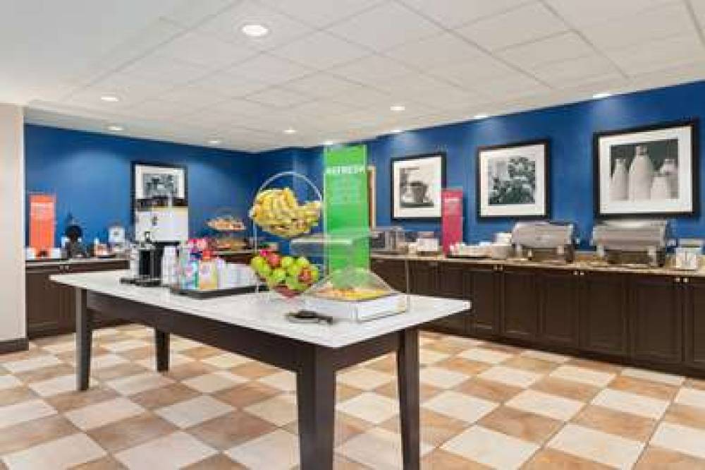 HAMPTON INN ANDAMP; SUITES ATLANTA 8