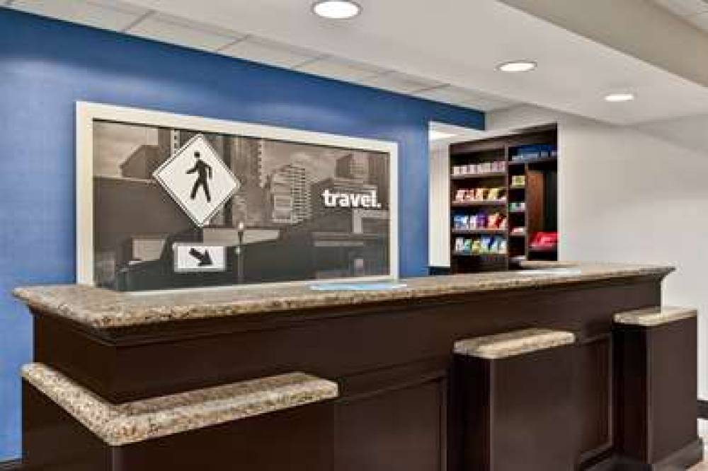 HAMPTON INN ANDAMP; SUITES ATLANTA 3