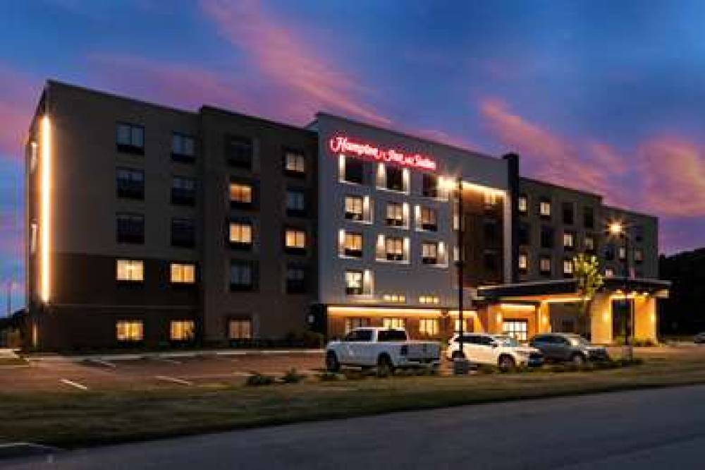 HAMPTON INN ANDAMP; SUITES AVON IND 2