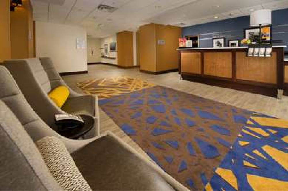 HAMPTON INN ANDAMP; SUITES BALTIMOR 3