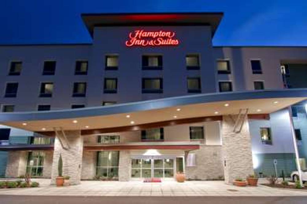 HAMPTON INN ANDAMP; SUITES BELLEVUE 2