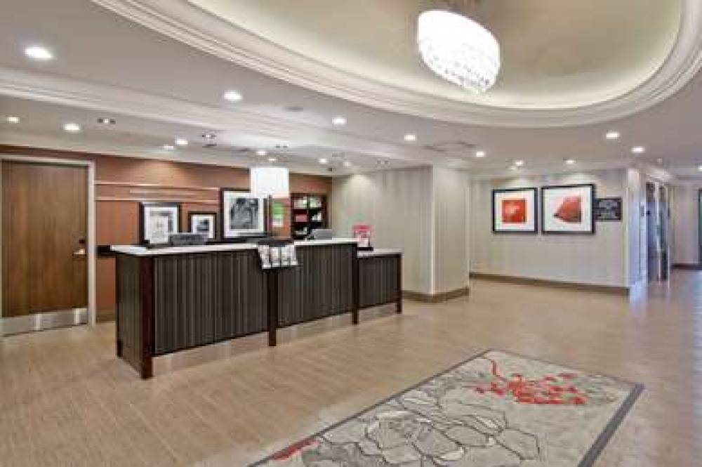 HAMPTON INN ANDAMP; SUITES BY HILTO 3