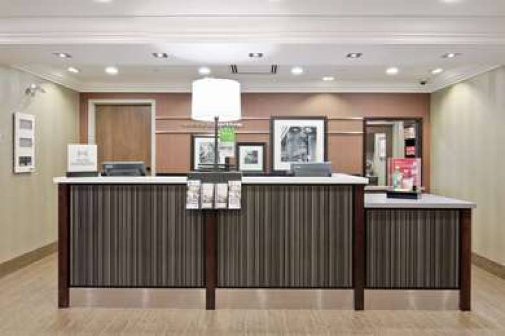 HAMPTON INN ANDAMP; SUITES BY HILTO 4