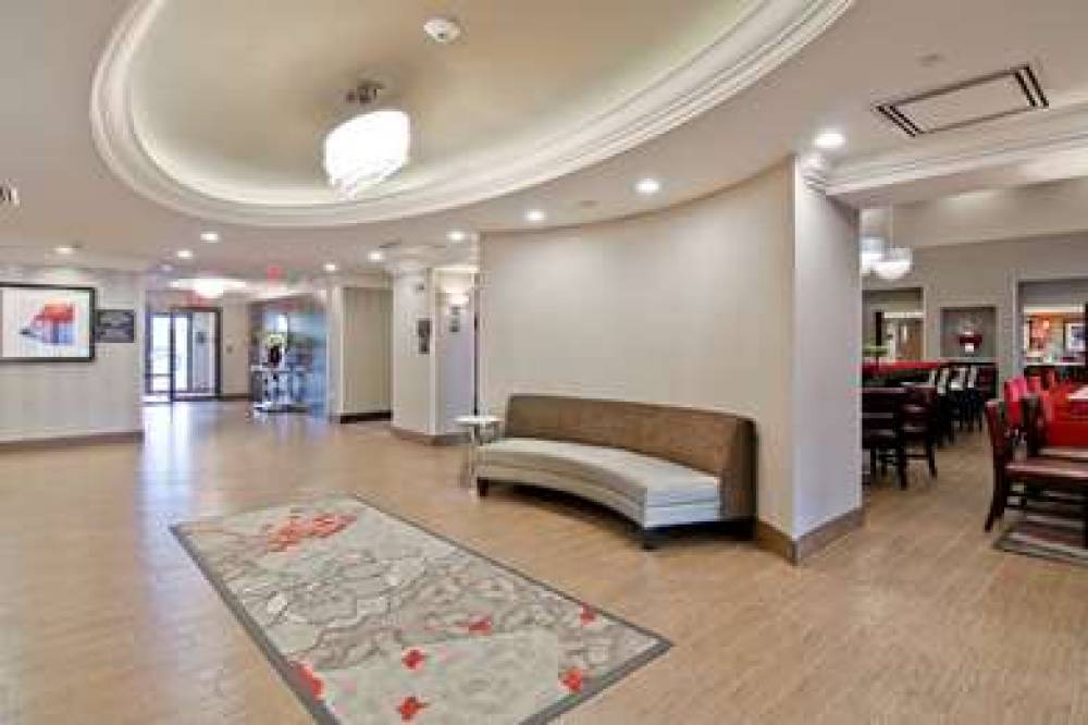 HAMPTON INN ANDAMP; SUITES BY HILTO 5