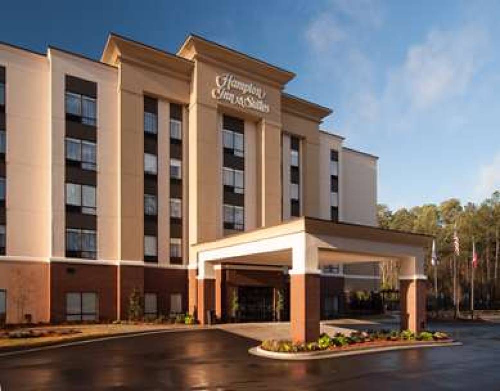 HAMPTON INN ANDAMP; SUITES BY HILTO 1