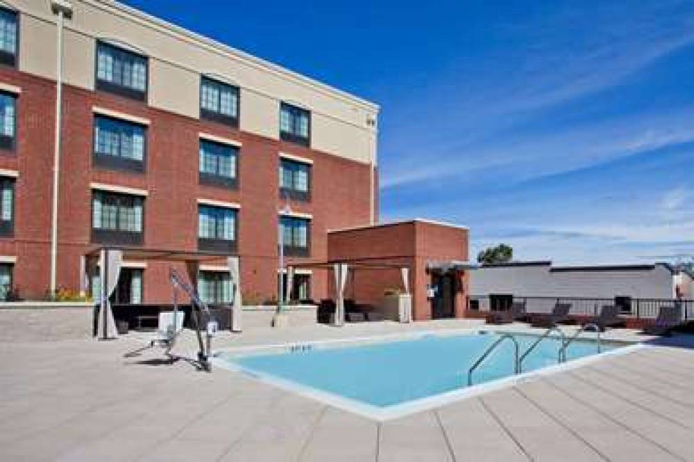 HAMPTON INN ANDAMP; SUITES CHAPEL H 6