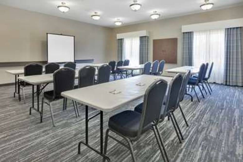 HAMPTON INN ANDAMP; SUITES CHILDRES 10