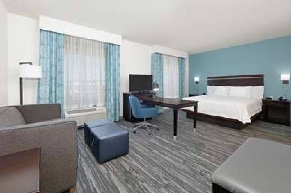 HAMPTON INN ANDAMP; SUITES CHILDRES 8