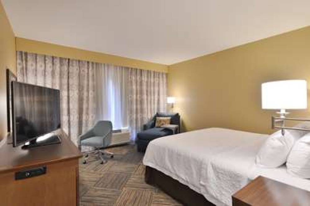 HAMPTON INN ANDAMP; SUITES CHIPPEWA 7