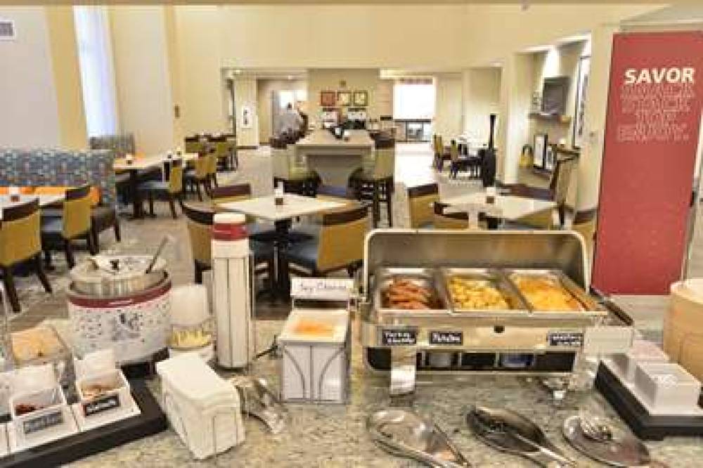 HAMPTON INN ANDAMP; SUITES CHIPPEWA 4