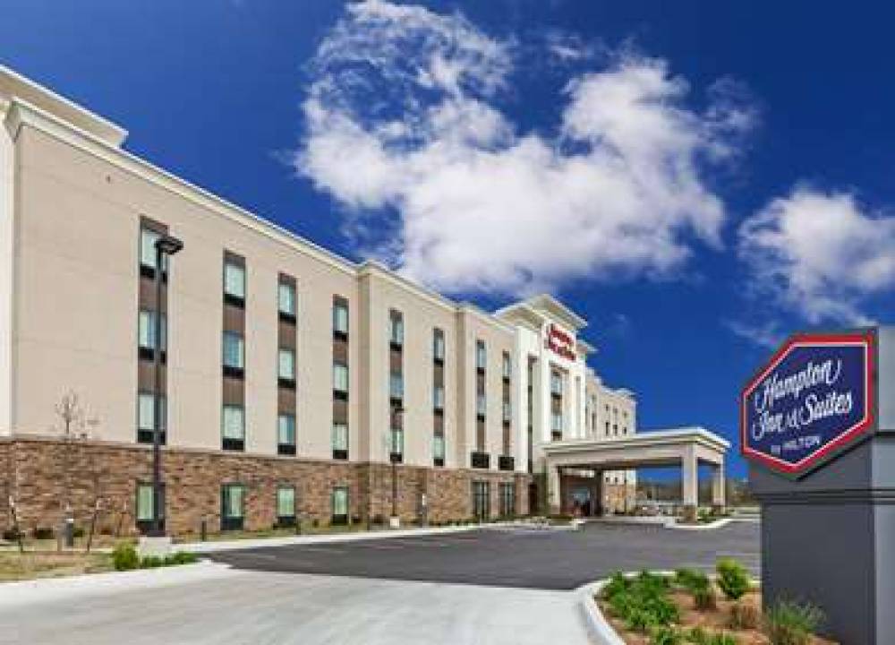 HAMPTON INN ANDAMP; SUITES CLAREMOR 1