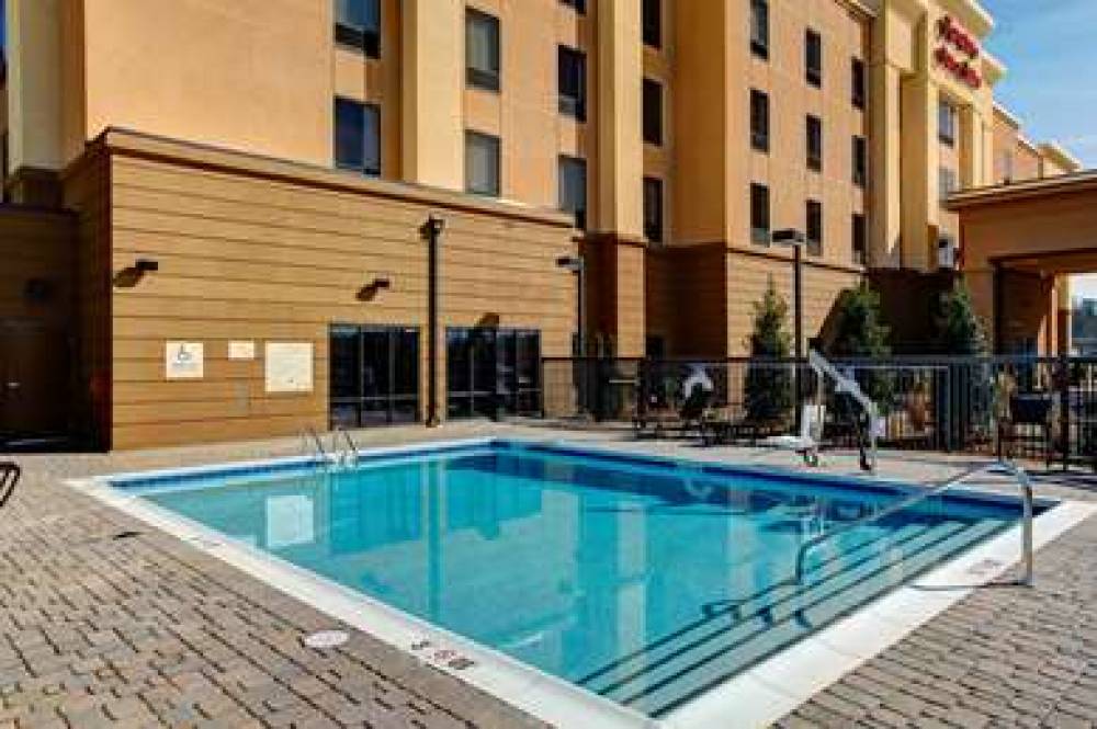 HAMPTON INN ANDAMP; SUITES COLUMBUS 8