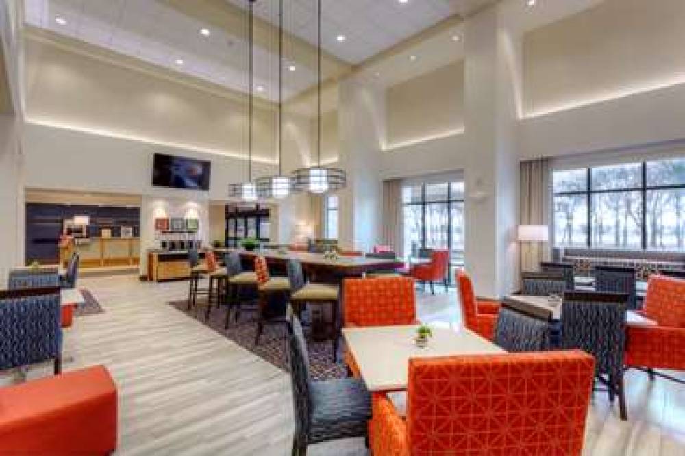 HAMPTON INN ANDAMP; SUITES DALLAS/P 7