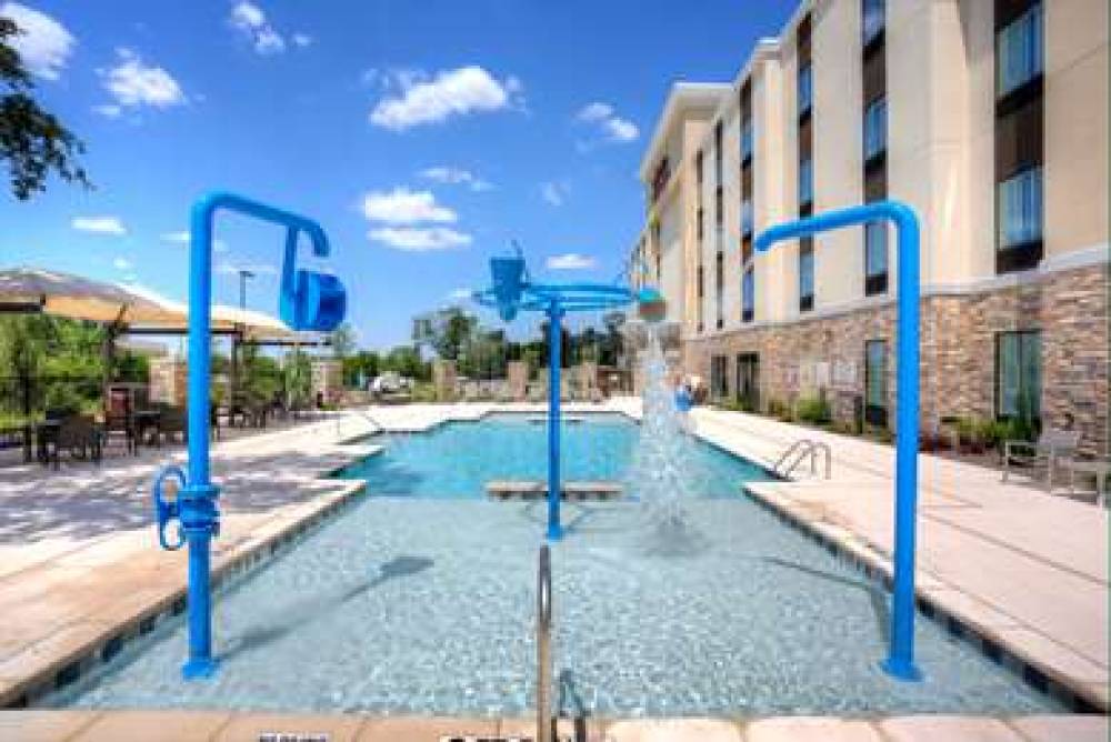 HAMPTON INN ANDAMP; SUITES DALLAS/P 8