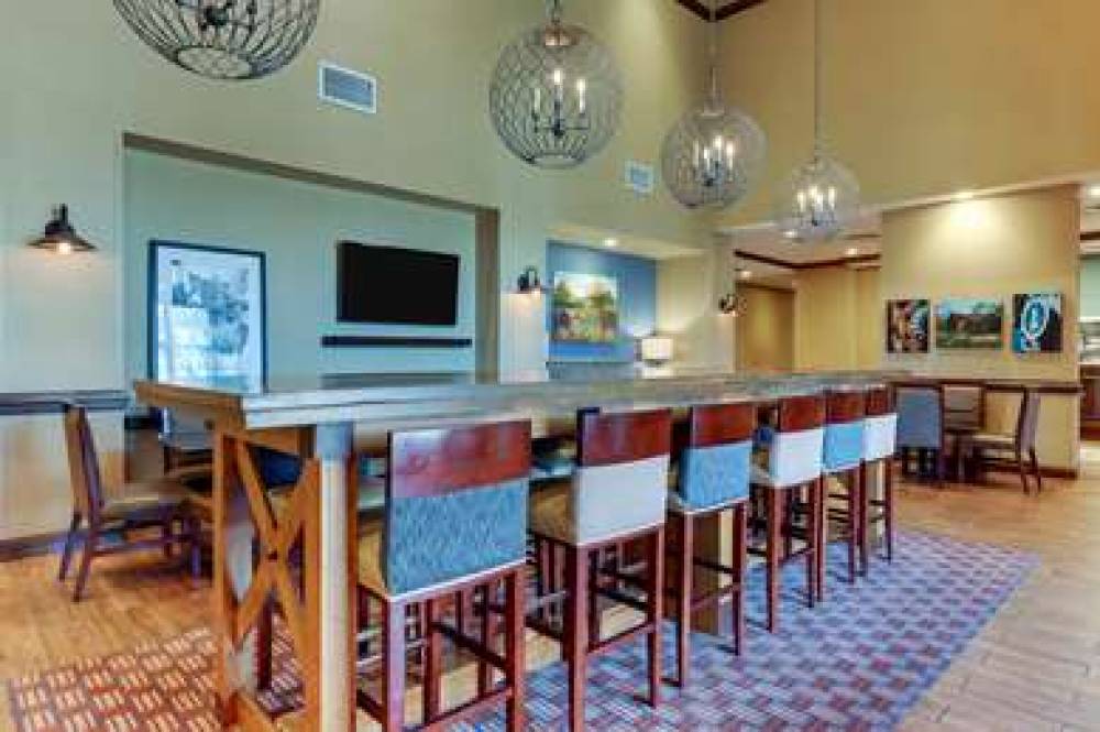 HAMPTON INN ANDAMP; SUITES HARTSVIL 8