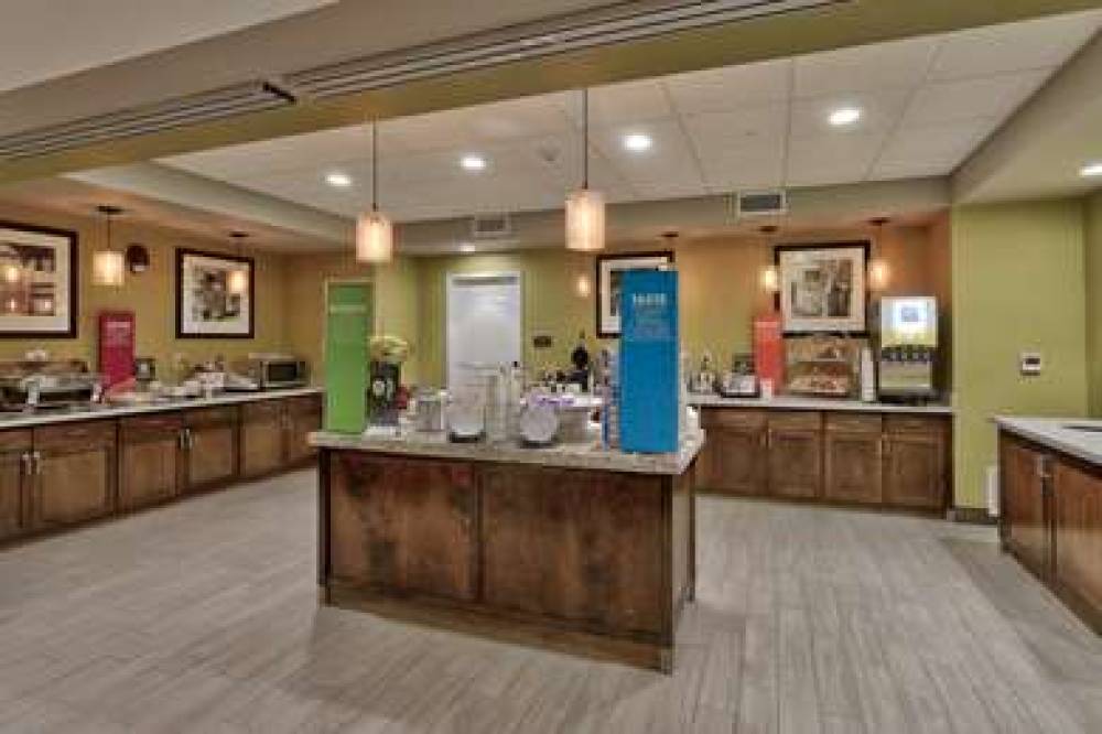 HAMPTON INN ANDAMP; SUITES LAS CRUC 8