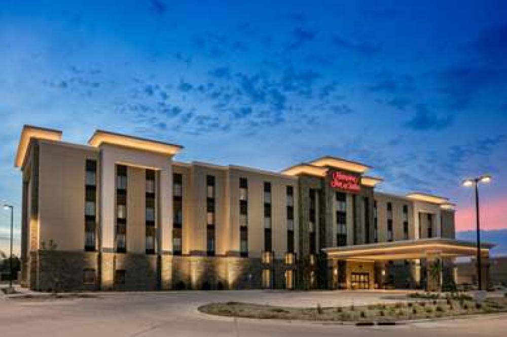 Hampton Inn Andamp; Suites Mason Ci