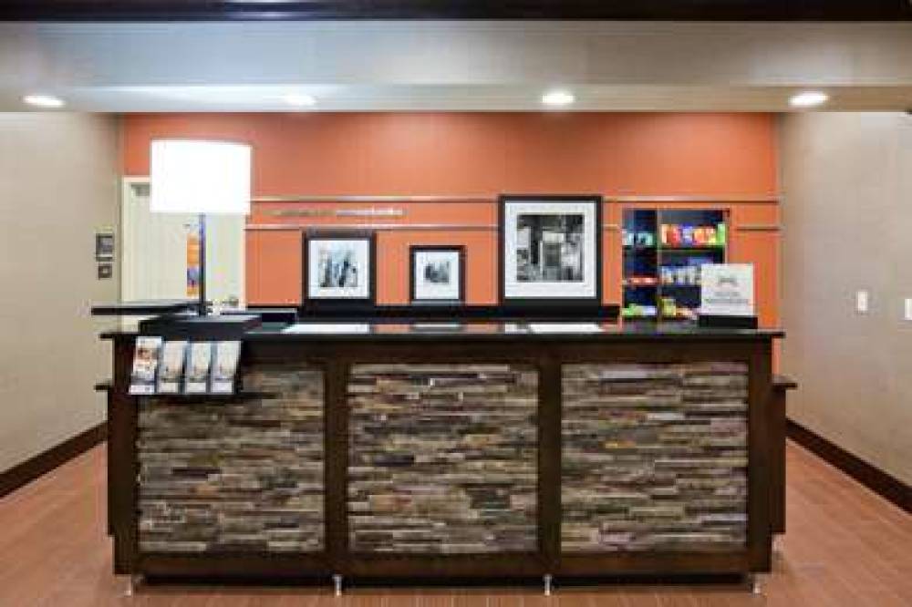 HAMPTON INN ANDAMP; SUITES MINNEAPO 5