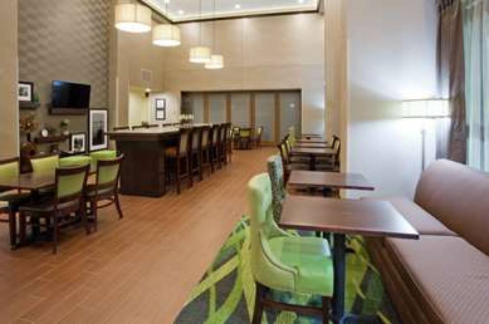 HAMPTON INN ANDAMP; SUITES MINNEAPO 7