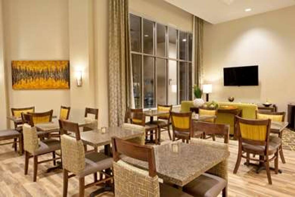 HAMPTON INN ANDAMP; SUITES MINNEAPO 6