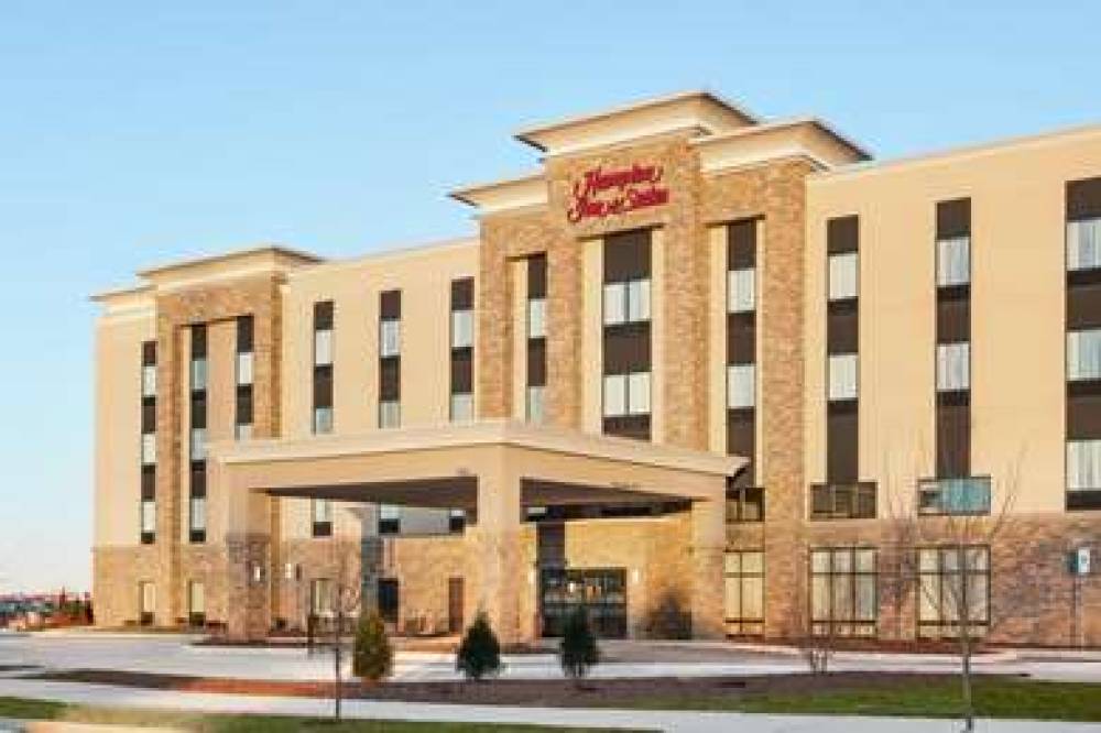 HAMPTON INN ANDAMP; SUITES MINOOKA 1