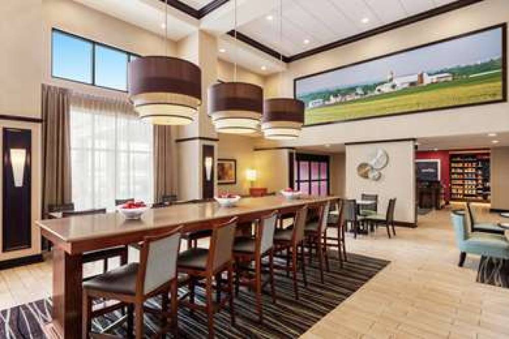 HAMPTON INN ANDAMP; SUITES MOUNT JO 5