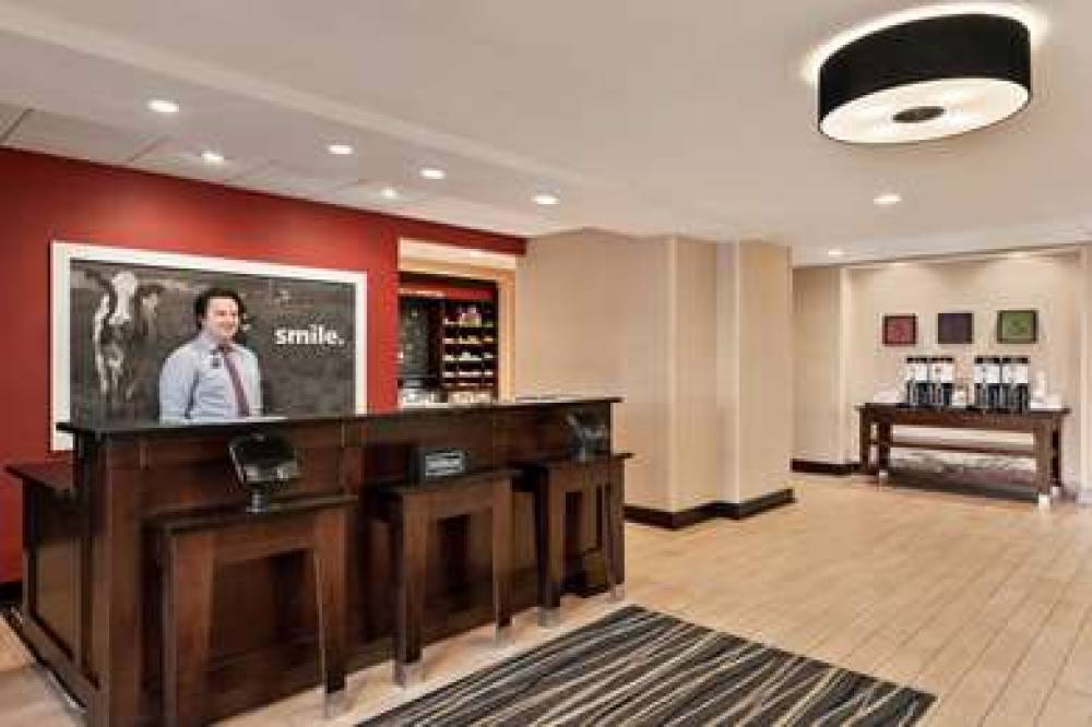 HAMPTON INN ANDAMP; SUITES MOUNT JO 4