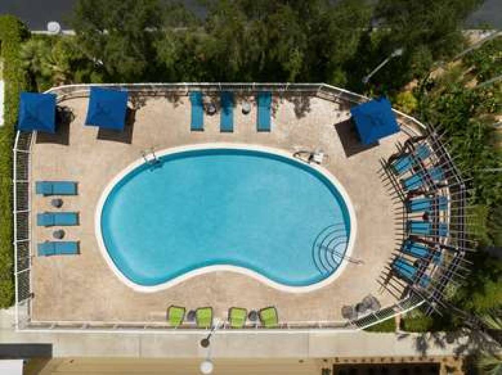 HAMPTON INN ANDAMP; SUITES ORLANDO- 7