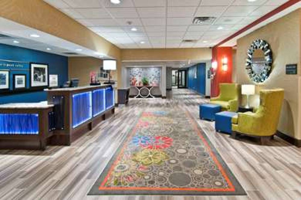 HAMPTON INN ANDAMP; SUITES PAULS VA 4