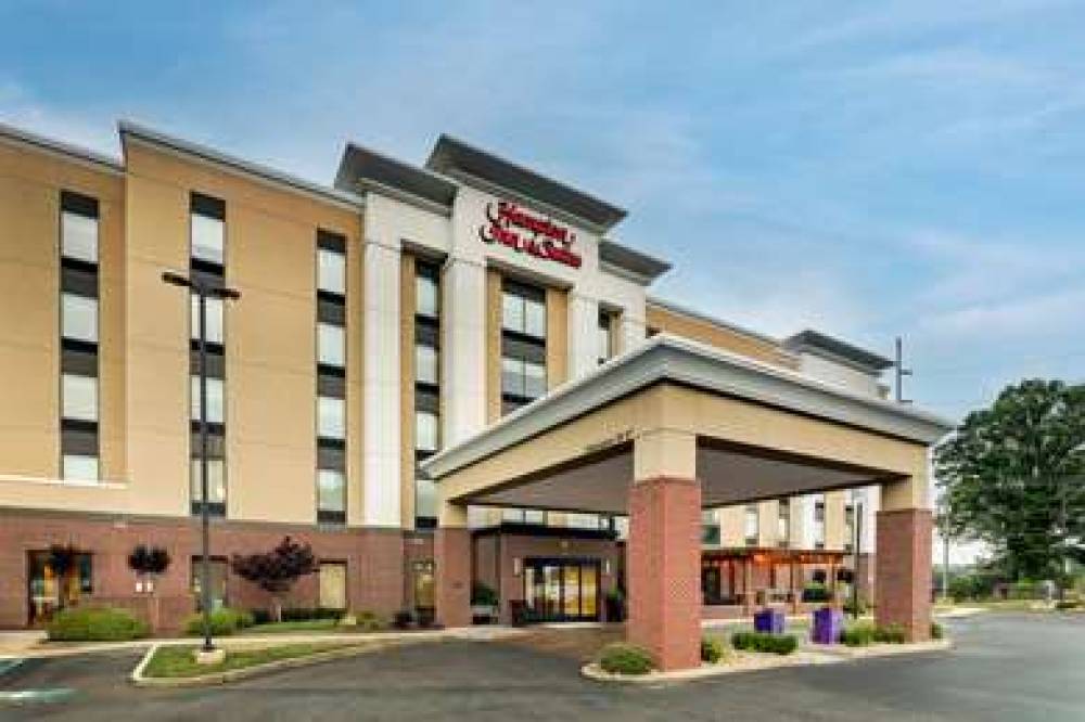 HAMPTON INN ANDAMP; SUITES ROME 1