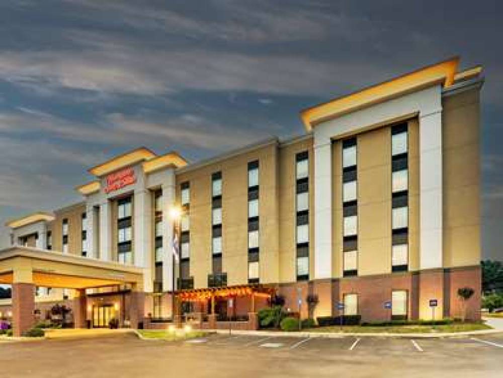 HAMPTON INN ANDAMP; SUITES ROME 8