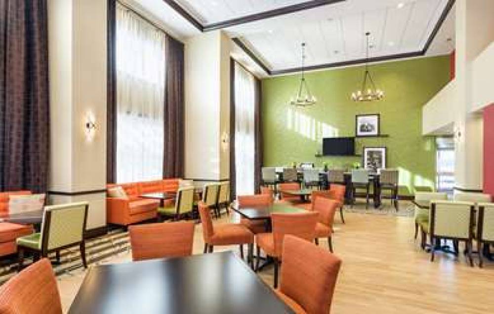 HAMPTON INN ANDAMP; SUITES SAN BERN 7