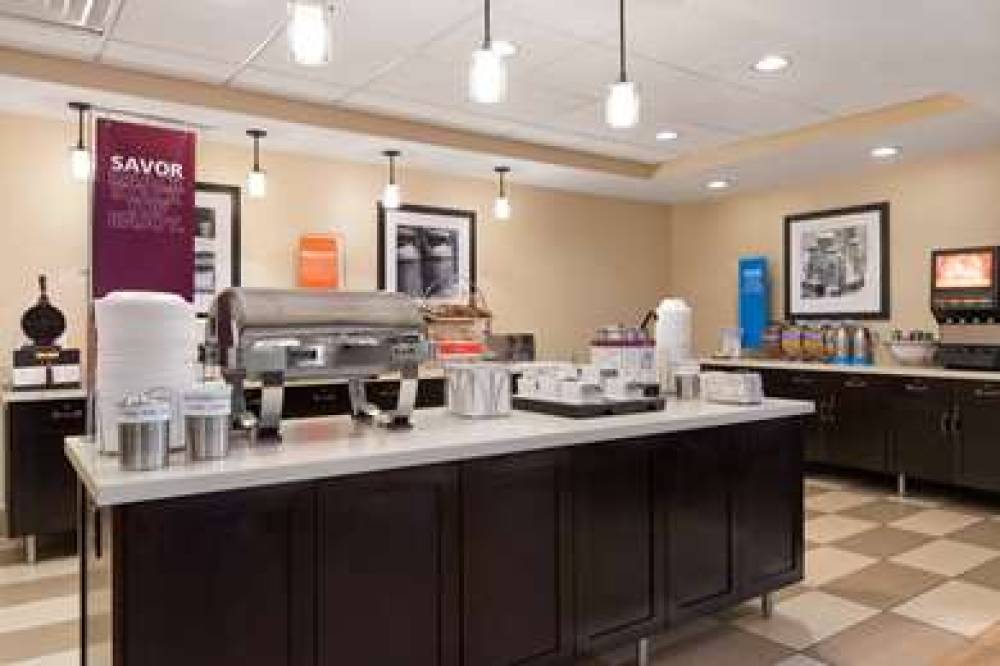 HAMPTON INN ANDAMP; SUITES SAN BERN 8