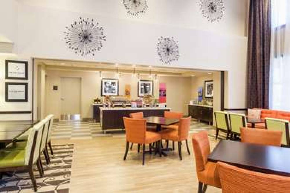 HAMPTON INN ANDAMP; SUITES SAN BERN 3