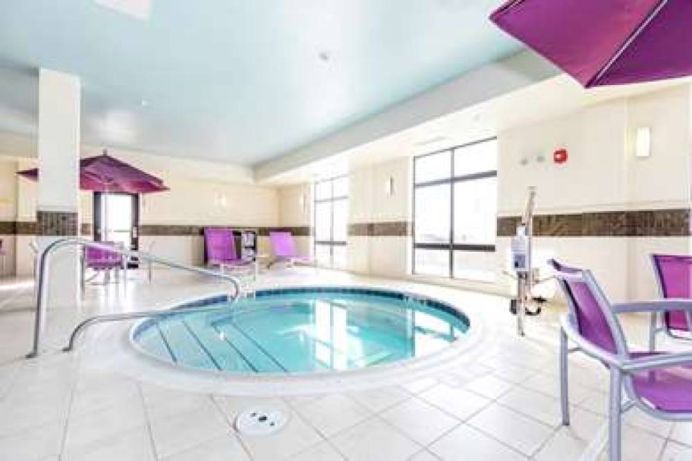 HAMPTON INN ANDAMP; SUITES SANDUSKY 4