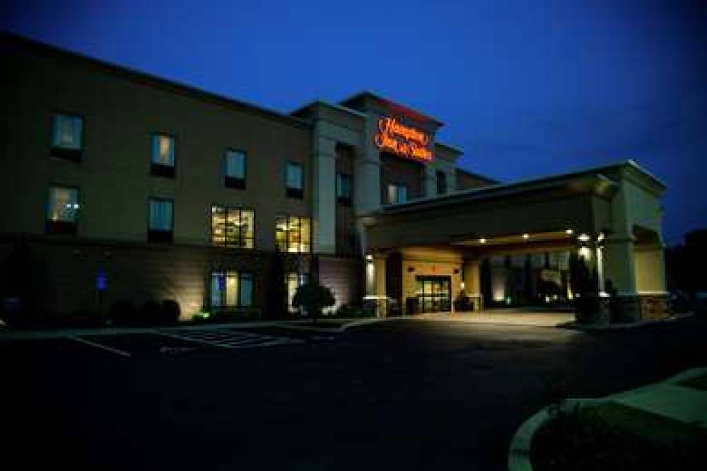 HAMPTON INN ANDAMP; SUITES SHARON 2