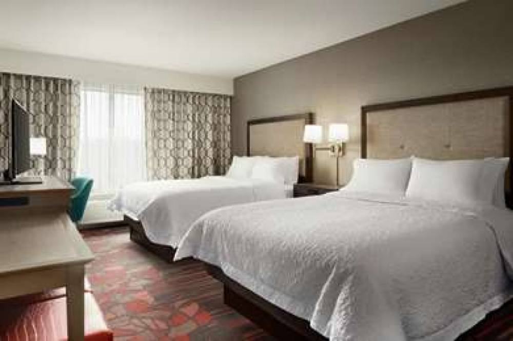 HAMPTON INN ANDAMP; SUITES ST. LOUI 3