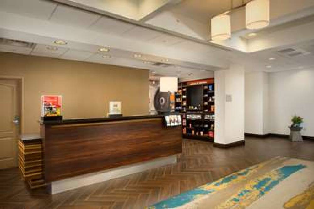 HAMPTON INN ANDAMP; SUITES SYRACUSE 4