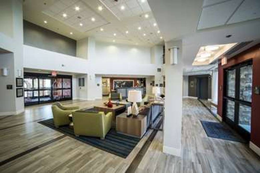 HAMPTON INN ANDAMP; SUITES TEMPE/PH 9