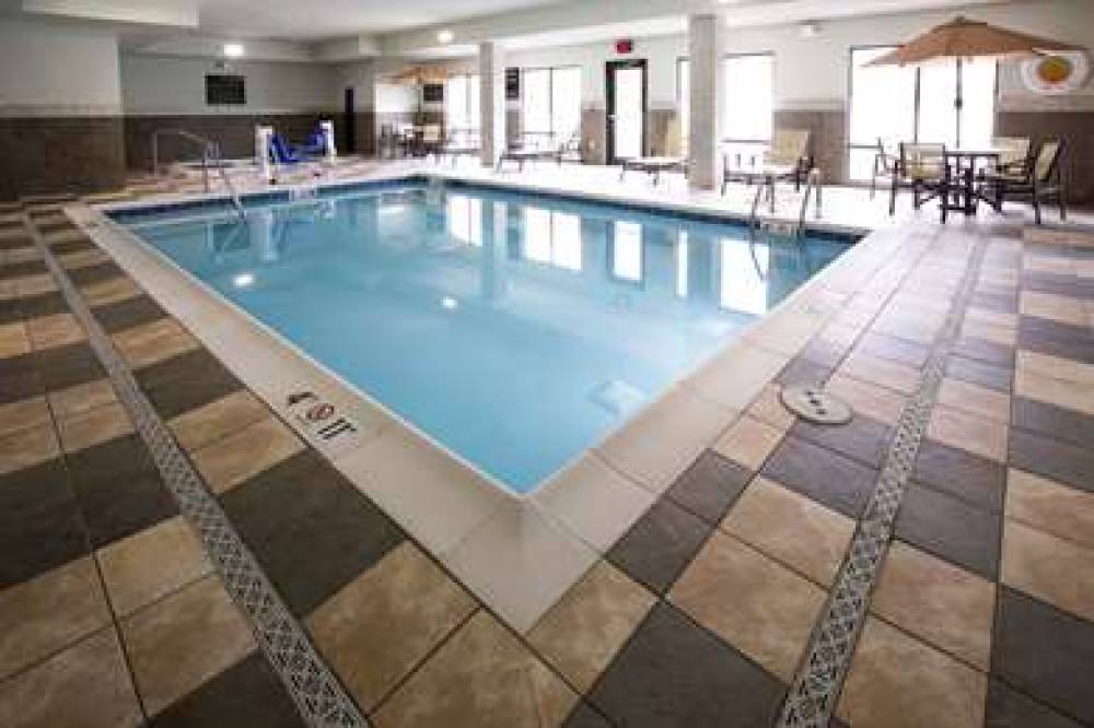 HAMPTON INN ANDAMP; SUITES TOLEDO/W 5