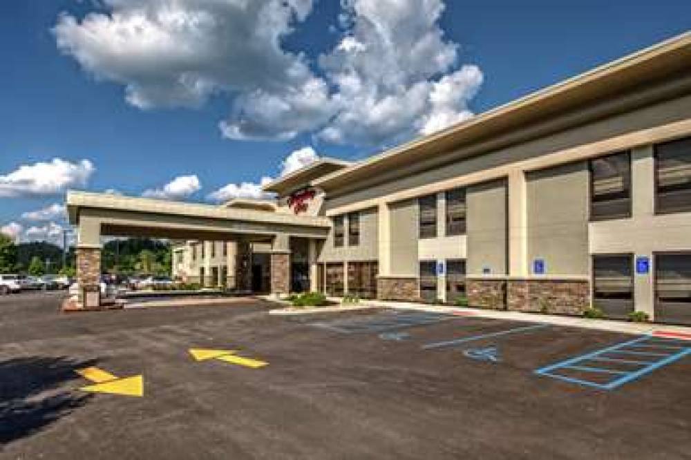 HAMPTON INN ASHLAND 3