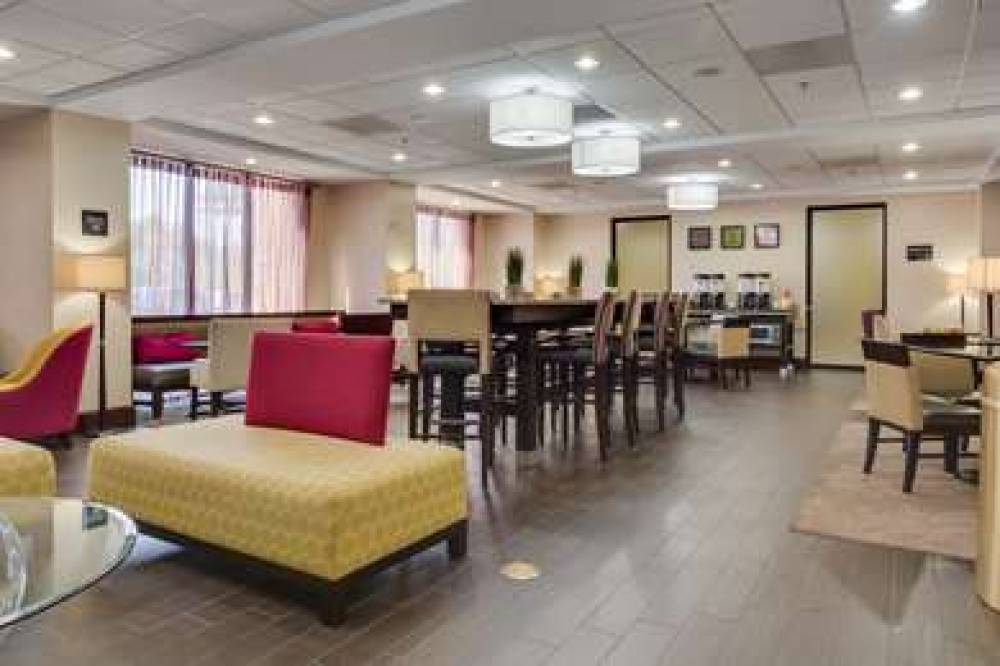 Hampton Inn Atlanta/Fairburn, GA 9