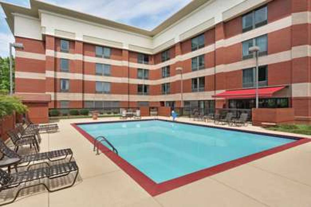 Hampton Inn Atlanta/Stone Mountain 7