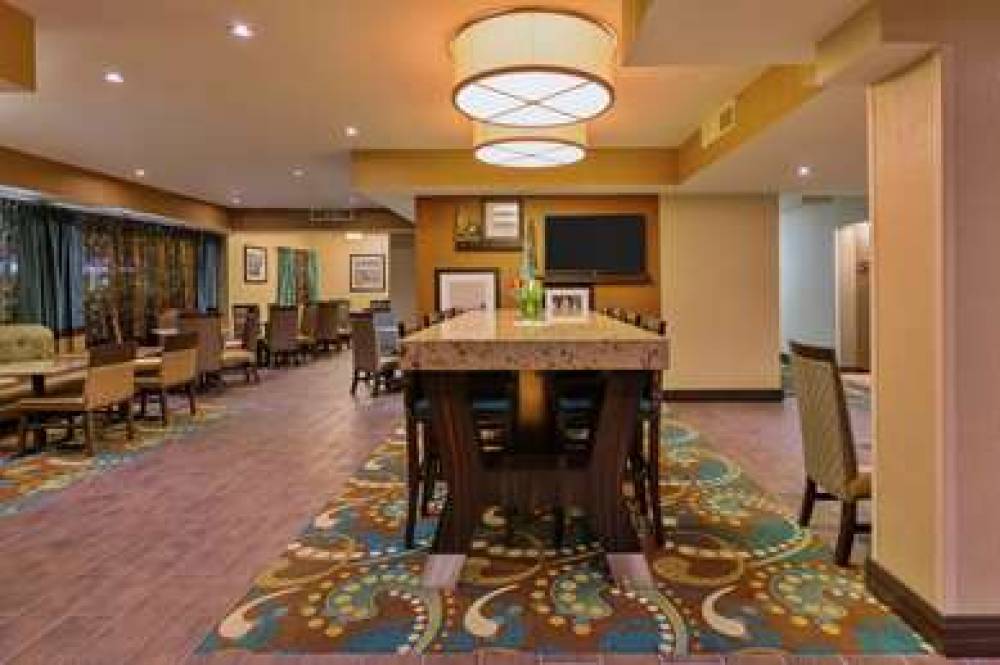 Hampton Inn Bakersfield-Central 7