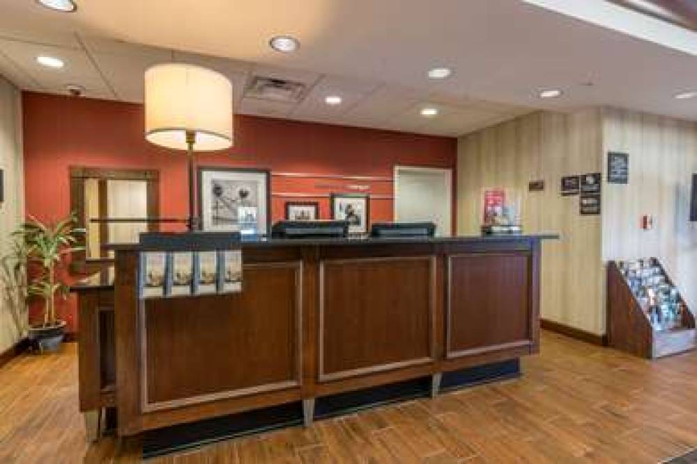 Hampton Inn Bangor, ME 3