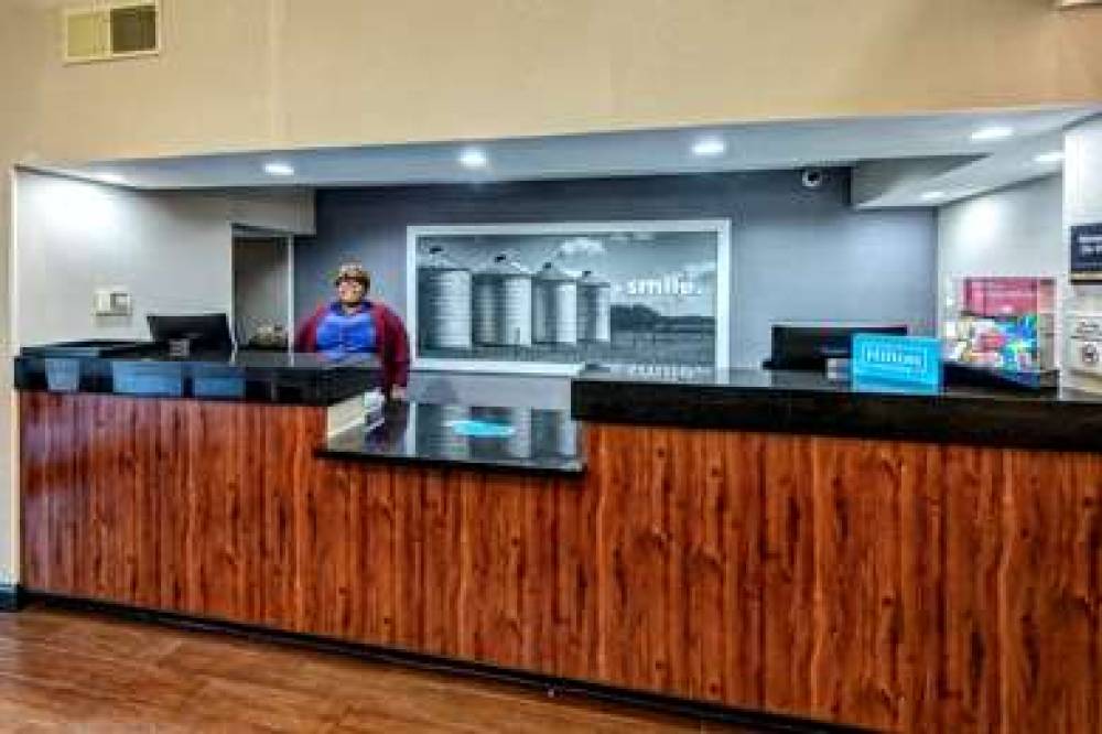 Hampton Inn Batesville 3