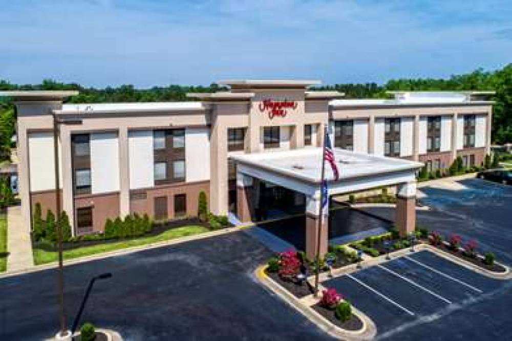 Hampton Inn Batesville 1