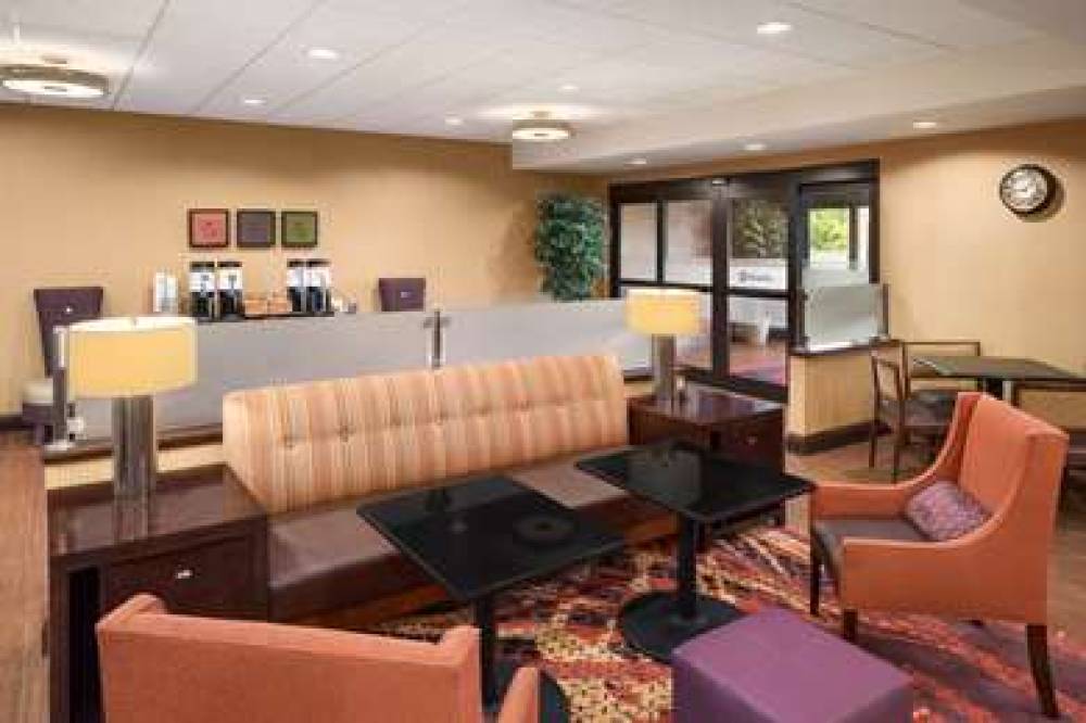 Hampton Inn Belle Vernon, PA 4