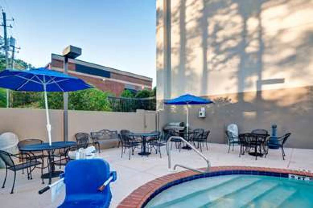 Hampton Inn Birmingham/Mountain Brook 10